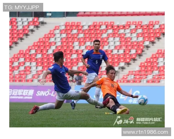 模仿足球明星球技的技巧与训练方法分享助你提升球场表现 模仿足球明星球技的技巧与训练方法分享助你提升球场表现