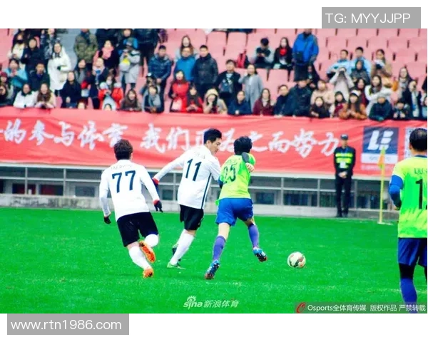 足球明星炫技花式踢球精彩瞬间集锦让你大开眼界的足球艺术表演 足球明星炫技花式踢球精彩瞬间集锦让你大开眼界的足球艺术表演