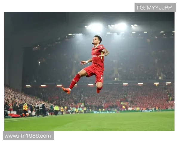 足球明星经典瞬间回顾展现他们辉煌职业生涯的精彩图片合集 足球明星经典瞬间回顾展现他们辉煌职业生涯的精彩图片合集