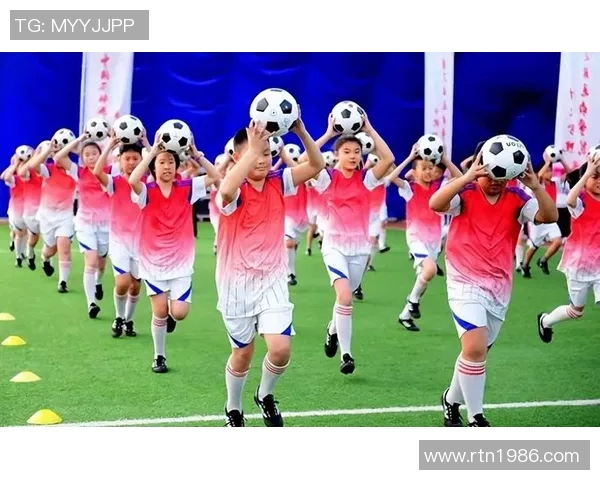 足球明星退役感人视频回顾他们辉煌的职业生涯与不舍的告别时刻 足球明星退役感人视频回顾他们辉煌的职业生涯与不舍的告别时刻