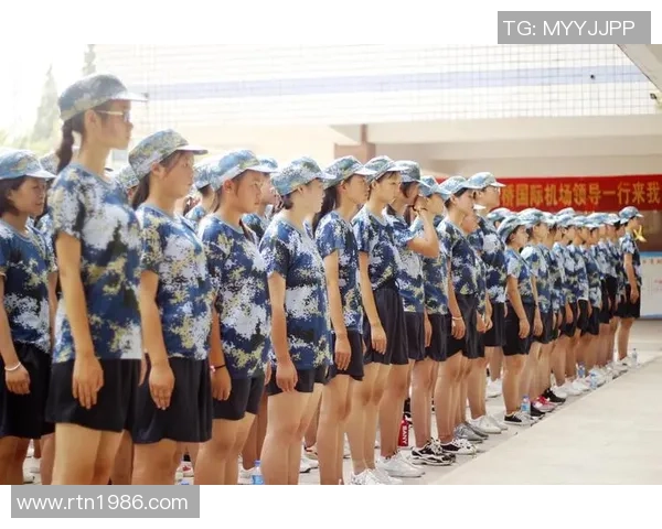 韩国足球明星军训视频展现团队精神与拼搏意志的精彩瞬间