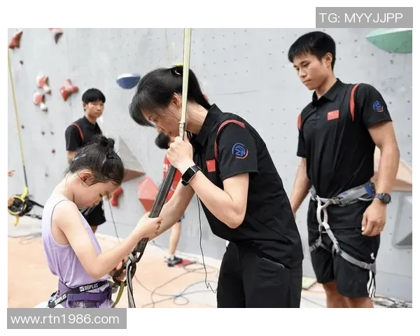 攀岩热点:解读重庆攀岩队的防反